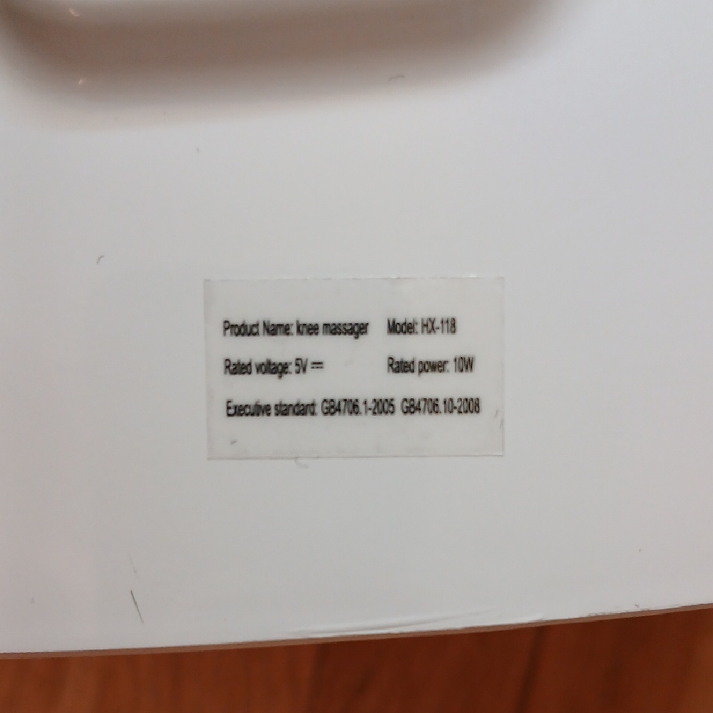Compact Knee Massager in White - Picture 7 of 11